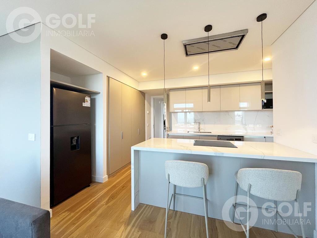 Venta de Apartamento de 4 Dormitorios en la Rambla de Carra