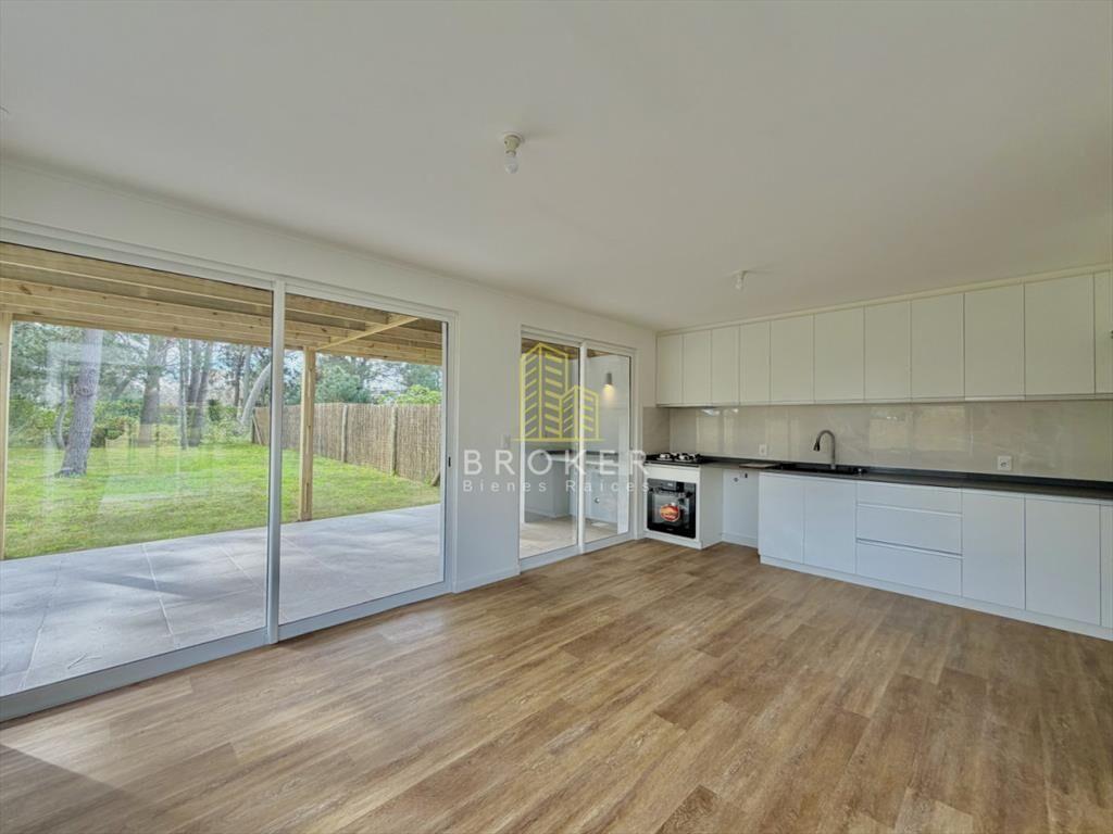 Venta casa 3 dormitorios punta del este Jardines