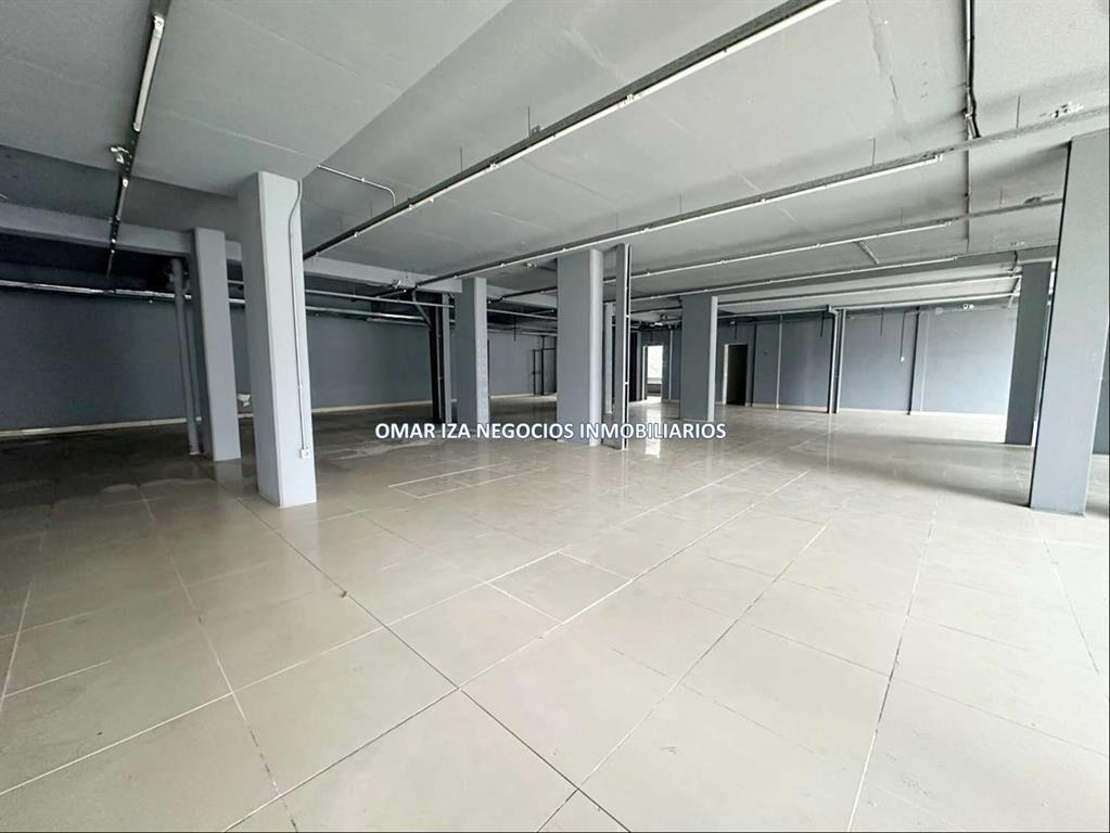 Alquiler local comercial Malvin Sur, prox Av Italia en comp