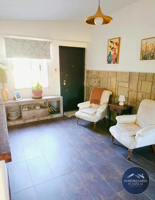 Casa en venta c/ cochera en Solymar