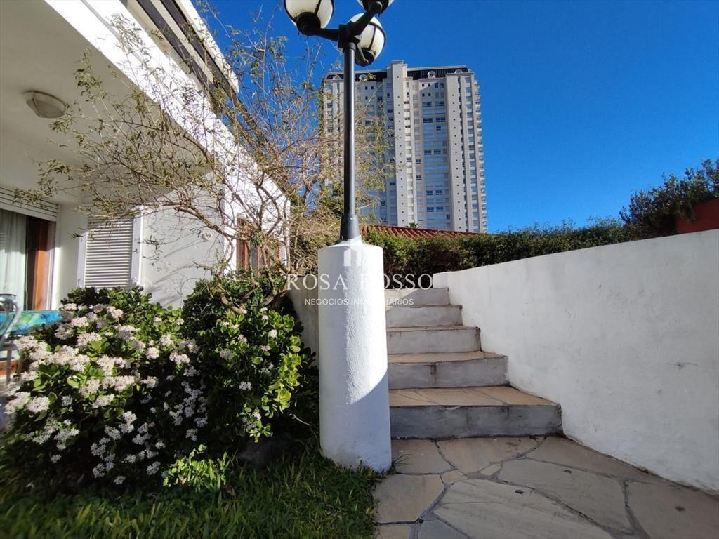 Venta y alquiler de casa en playa mansa Punta del Esate de