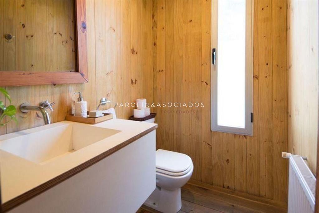 Casa en venta de 5 dormitorios en barrio privado,