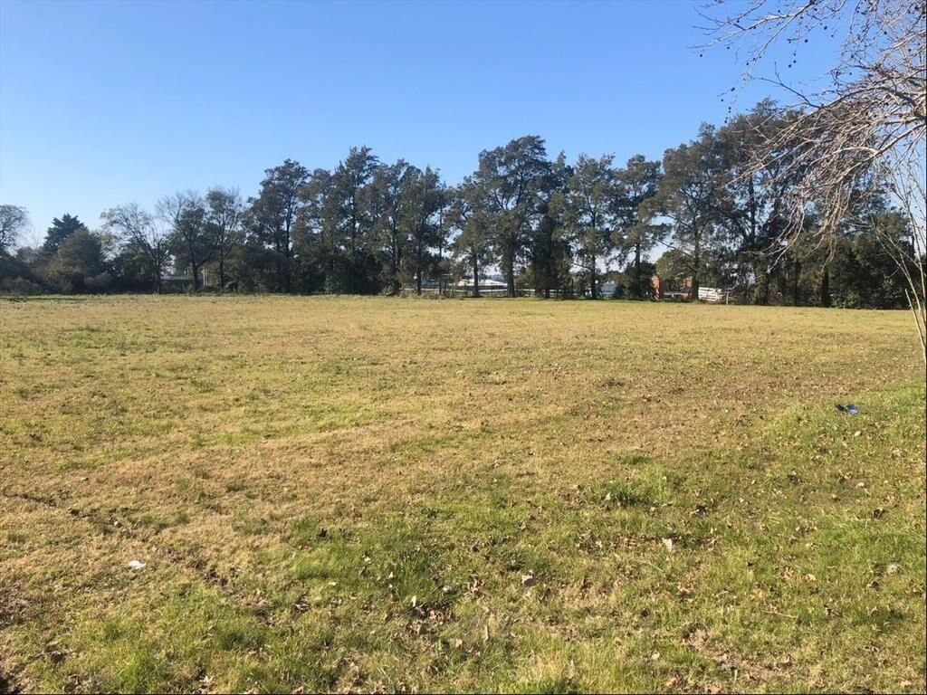 Deposito con terreno en venta en Canelones