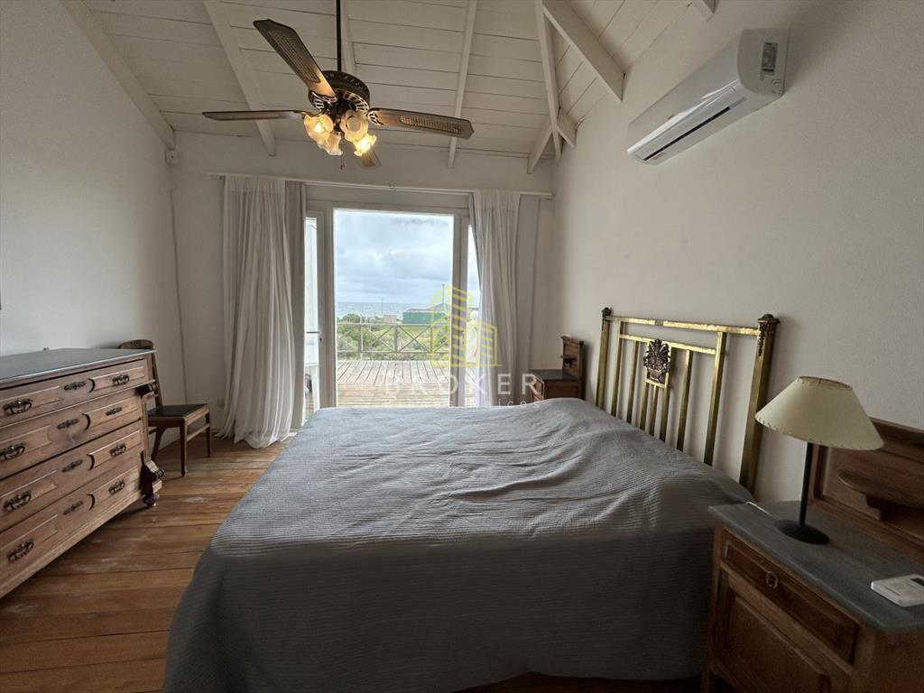 Venta y alquiler de gran casa en Montoya. Punta