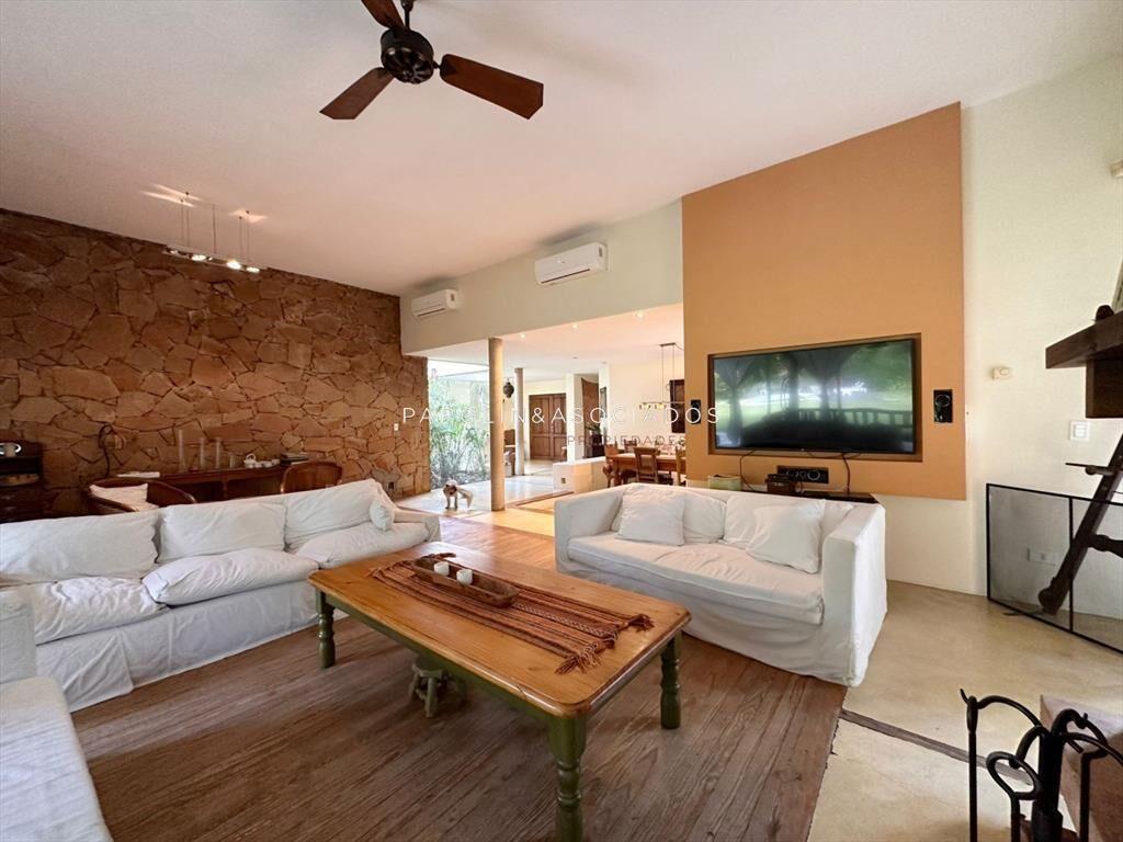 Hermosa propiedad en venta de 4 dormitorios en