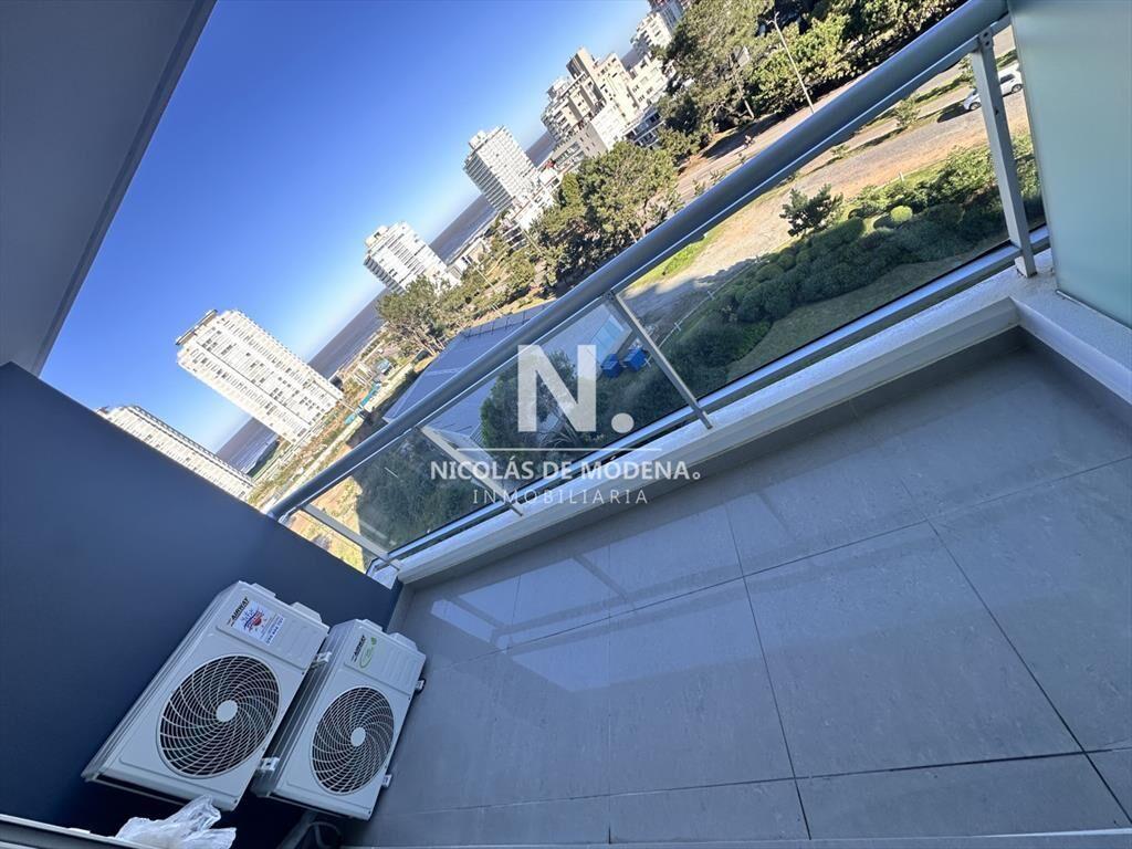Vende departamento en Torre One II, Punta del