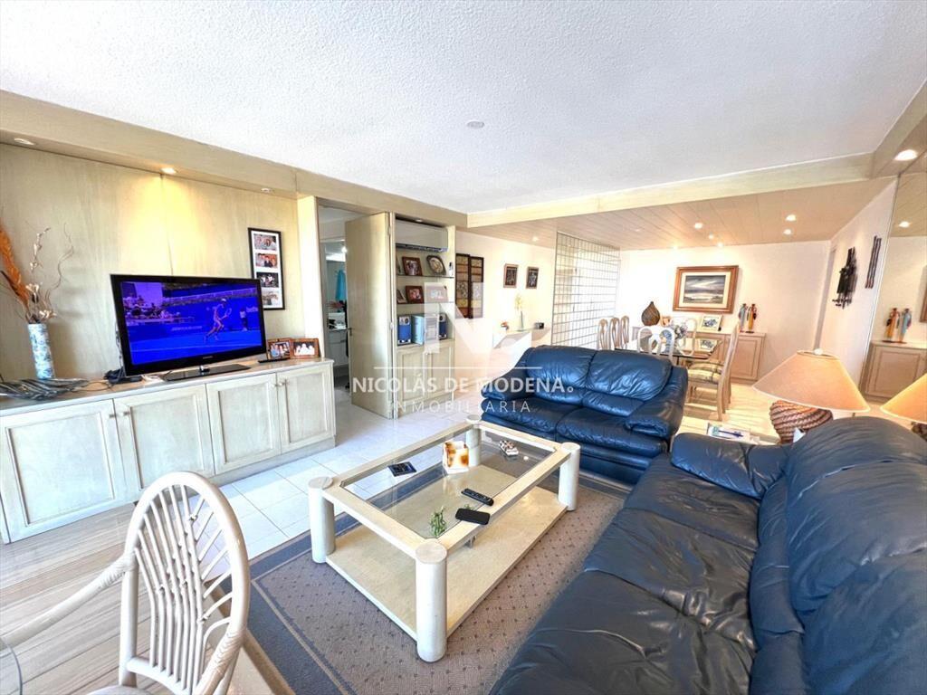 Vende apartamento de 3 dormitorios en Punta del este
