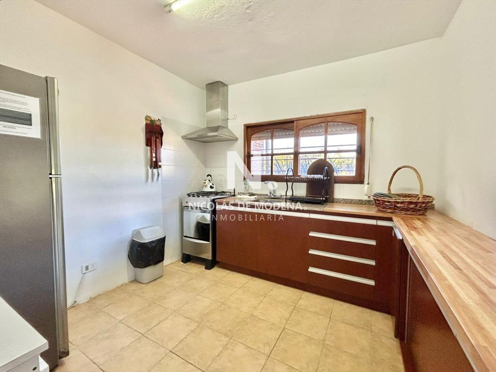 Excelente casa en La Juanita - Primera lÃnea del mar En Aq
