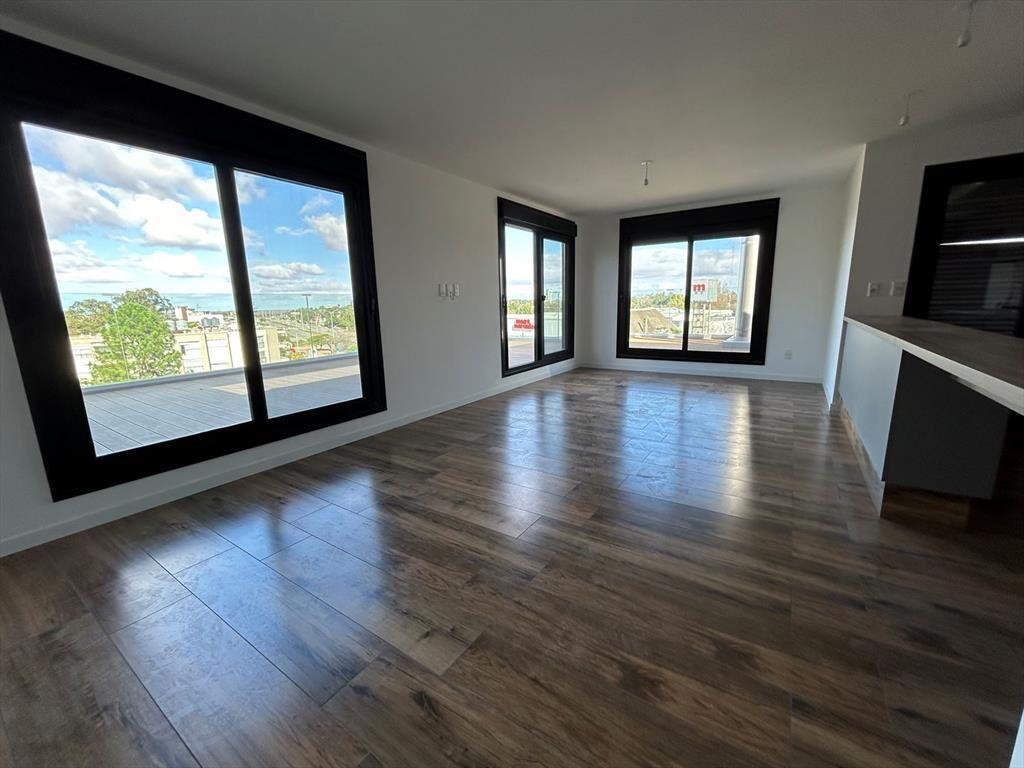 Venta Penthouse 3 dormitorios con renta Barra de Carrasco