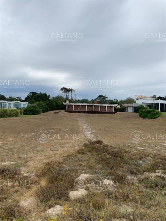 TERRENO SOLANAS PRIMERA LINEA FRENTE A LA PLAYA