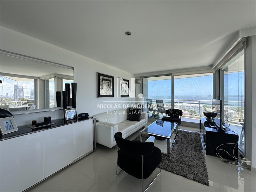Vende Apartamento de 3 dormitorios en Sunrise del