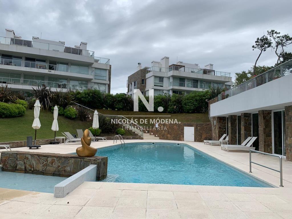 Excelente apartamento en venta en Punta del Este.