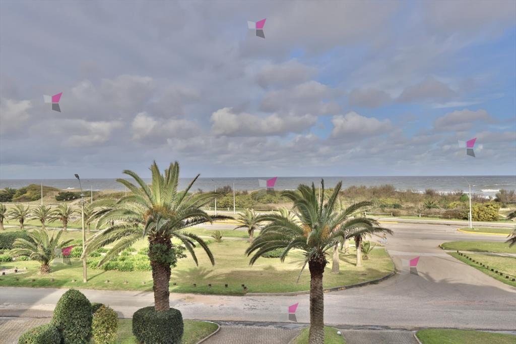 APARTAMENTO EN VENTA 4 DORMITORIOS - PLAYA BRAVA