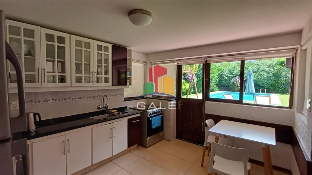 Vende gran casa para vivir todo el año, de 3 en