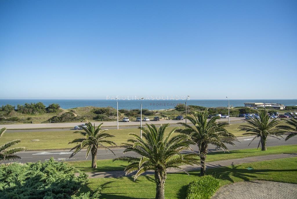 Apartamento en venta 3 dormitorios en Esturión,