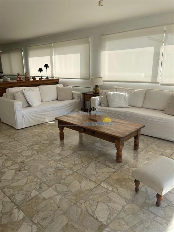 Apartamento de 4 dormitorios en edificio Fontaine