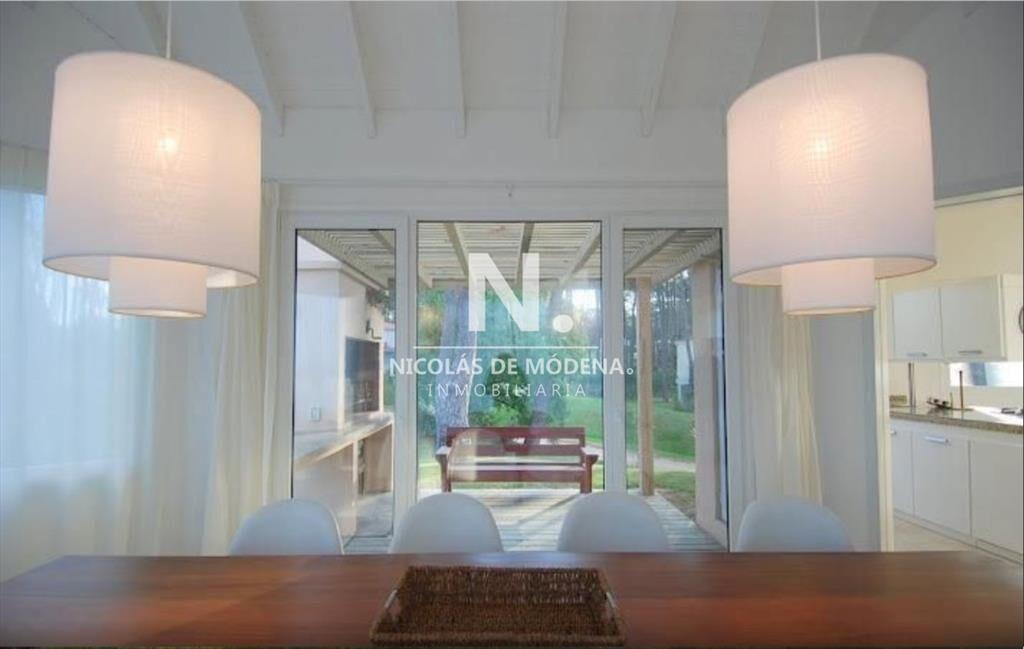 Casa en Laguna Blanca - La Barra