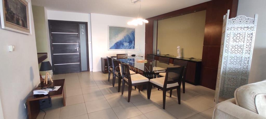 Apartamento en Brava, 3 dormitorios *