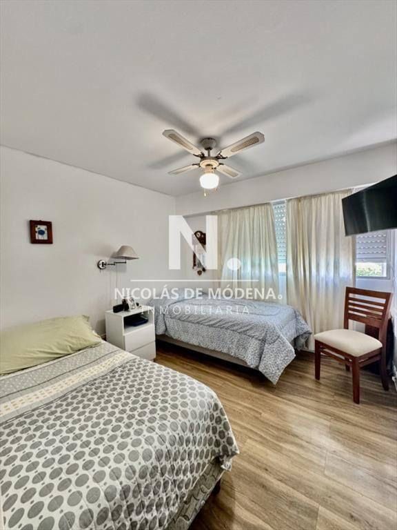 Venta apartamento en playa mansa 2 dormitorios 2 baños y p