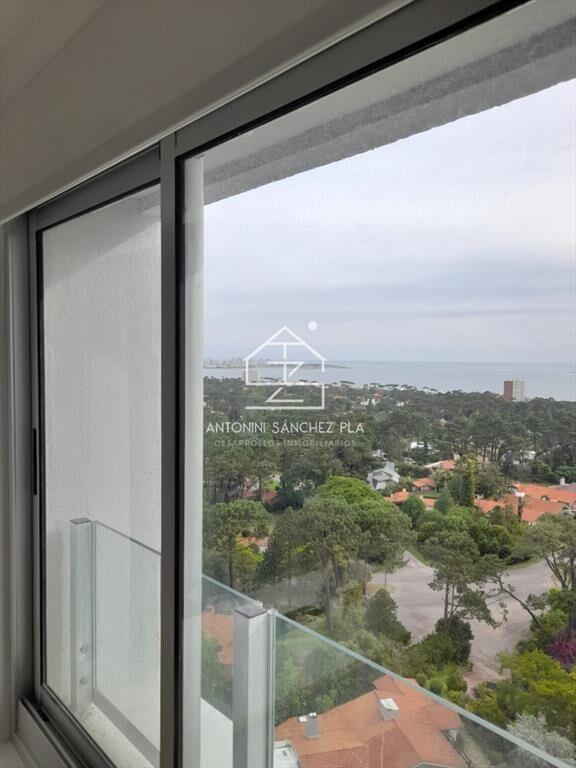 APTO EN ROOSEVELT PISO ALTO CON VISTA AL MAR