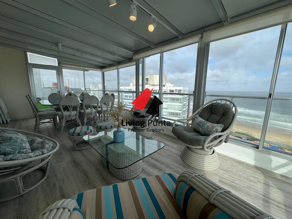 Hermoso apartamento localizado frente al mar del