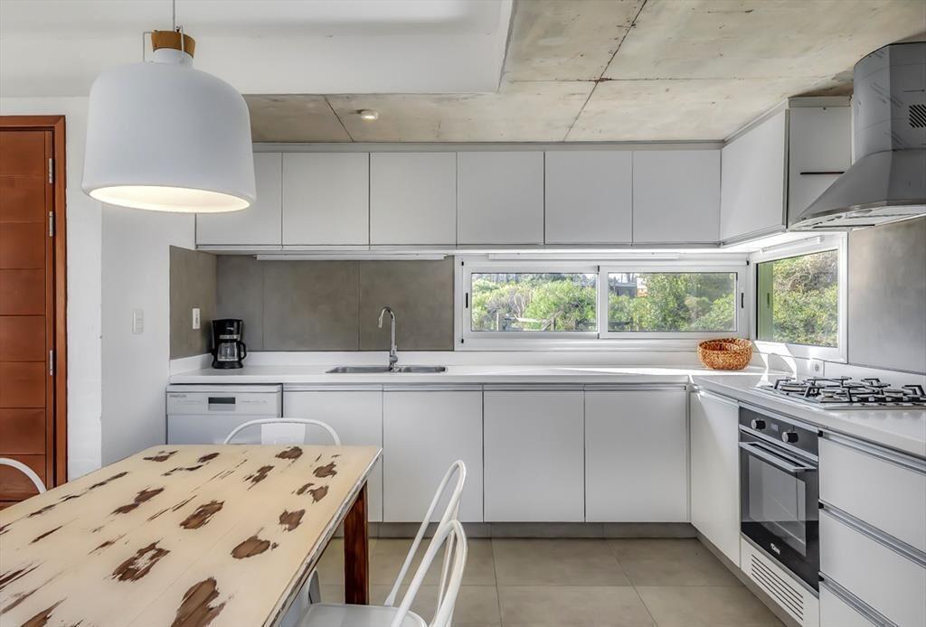 VENTA CASA 3 DORMITORIOS PUNTA COLORADA