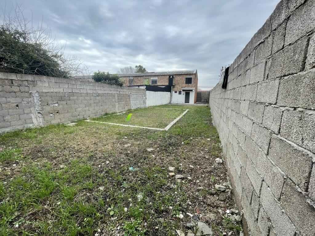 CASA EN COOPEERATIVA CON ENTRADA LATERAL DE VEHICULOS