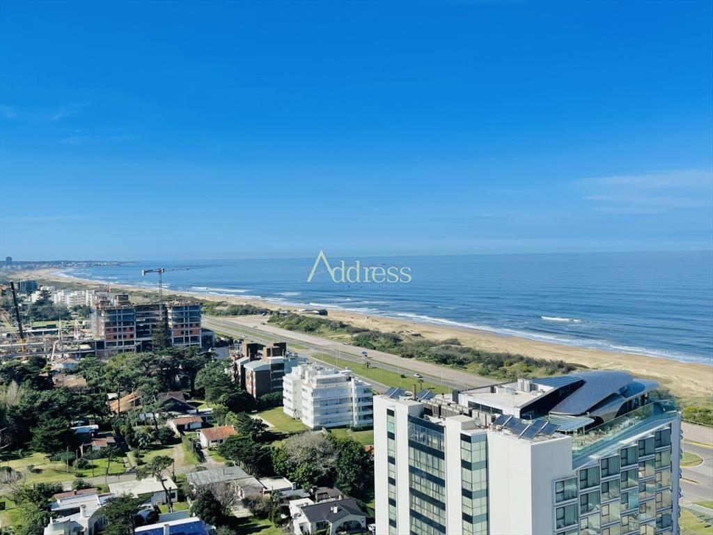 Apartamento con Vista al Mar de 3 Dormitorios y +