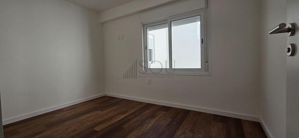 VENTA APARTAMENTO 3 DORMITORIOS Y PARRILLERO CON RENTA CORD