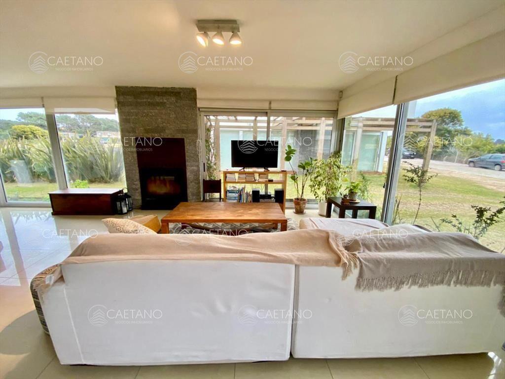 Alquiler temporal casa 3 dormitorios playa brava,
