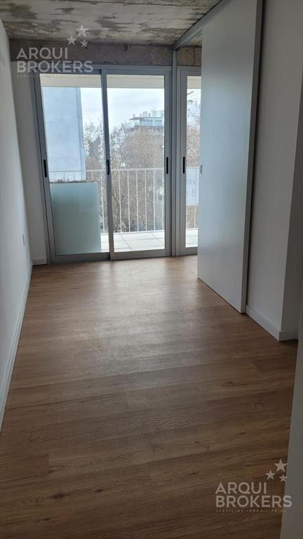 Oficina en venta con renta en Cordón - 106B