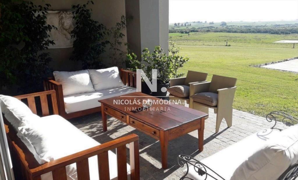 En venta  Chacra de 19 hectáreas con costa al