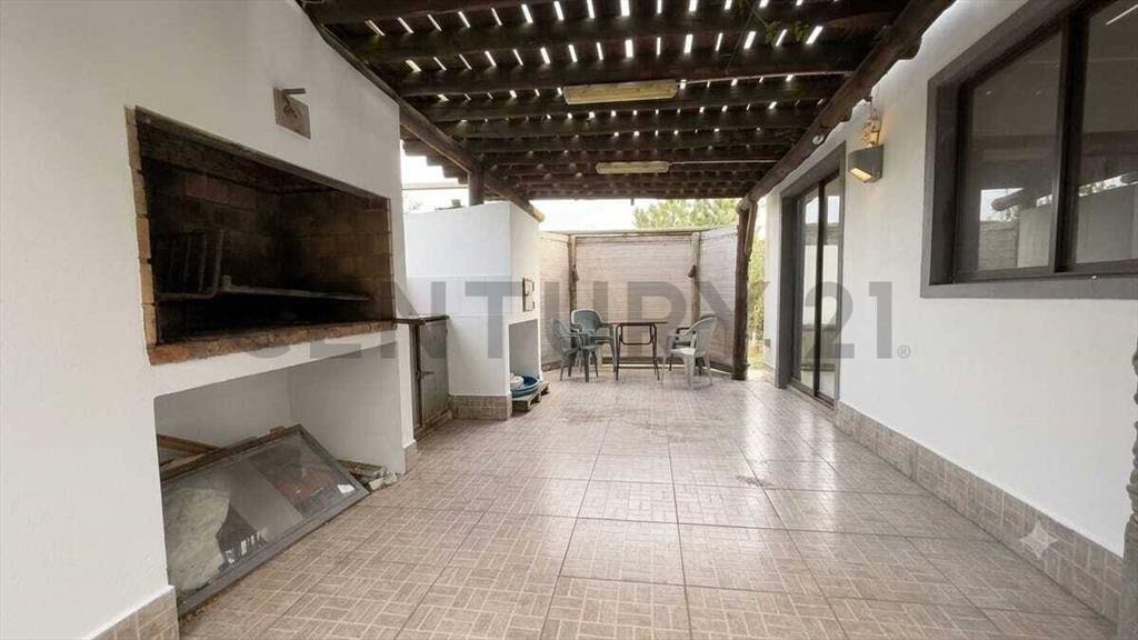 CasaJaureguiberry/Permuta/485m2-Cons146/1Playa/Arbolada/R...