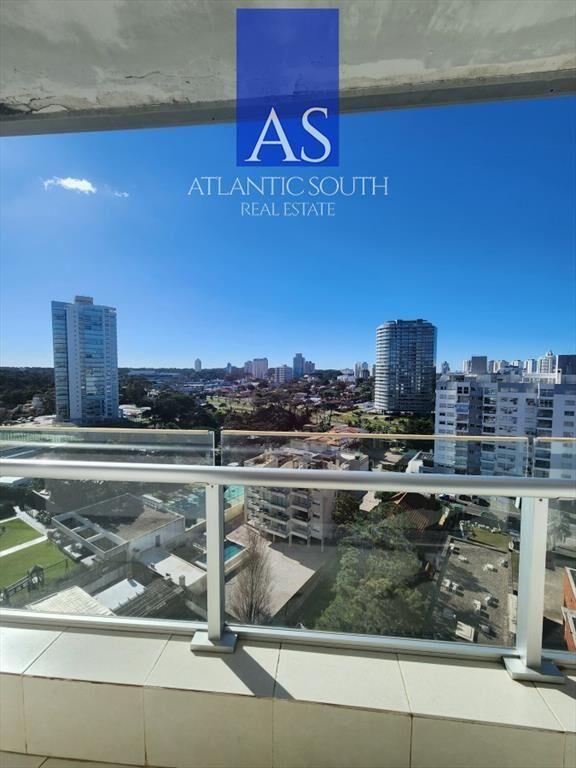 Vende apartamento de 3 dormitorios en Mansa- del
