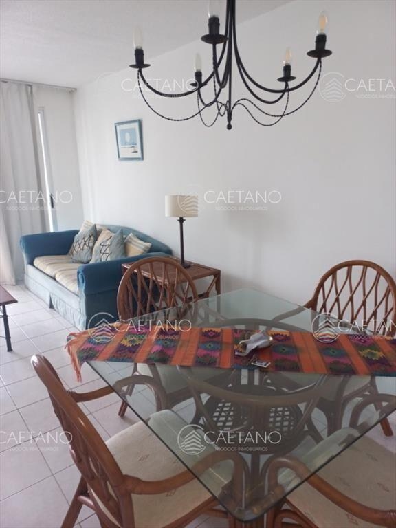 Apartamento de 2 dormitorios a pasos del mar