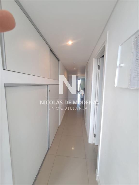 Apartamento de 2 dormitorios en venta en Punta