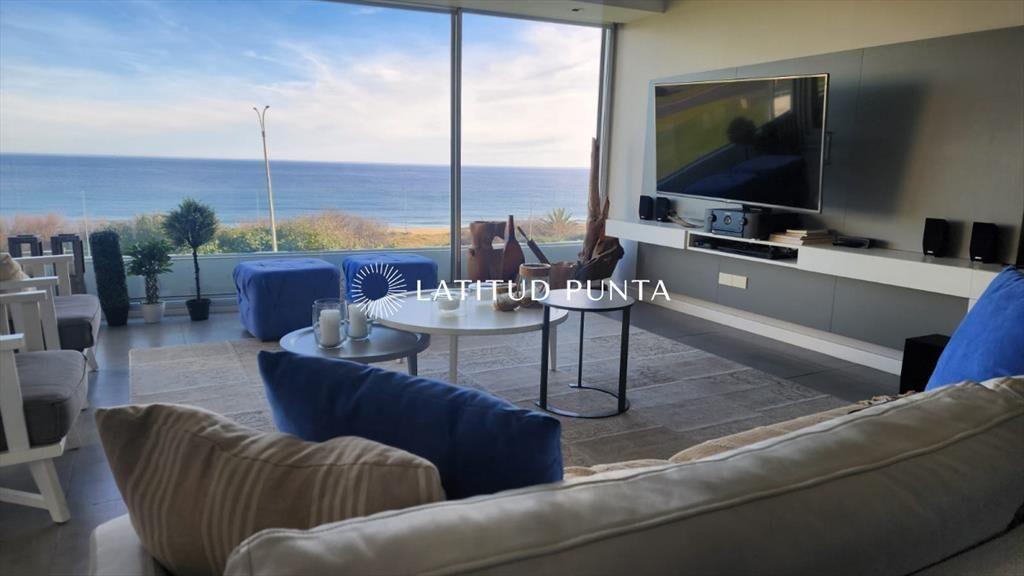 Apartamento 3 dormitorios en suite. Mansa