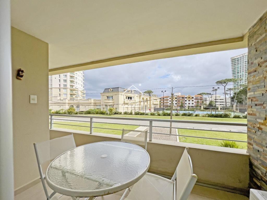 VENTA APARTAMENTO 1 DORMITORIO PLAYA MANSA PUNTA