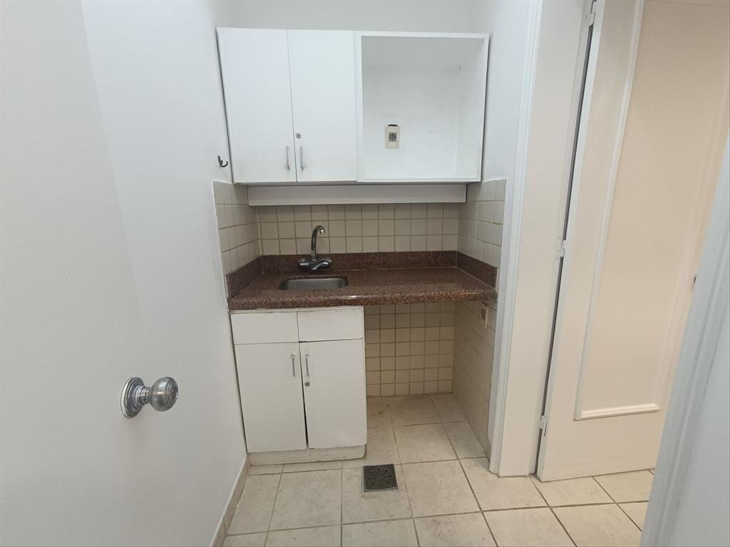 ALQUILER OFICINA CIUDAD VIEJA