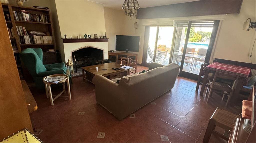 VENTA DE RESIDENCIA 5 DORMITORIOS PROXIMO A RAMBLA