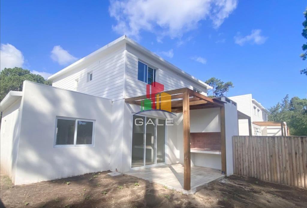 Casa en venta - Parque Burnett a estrenar
