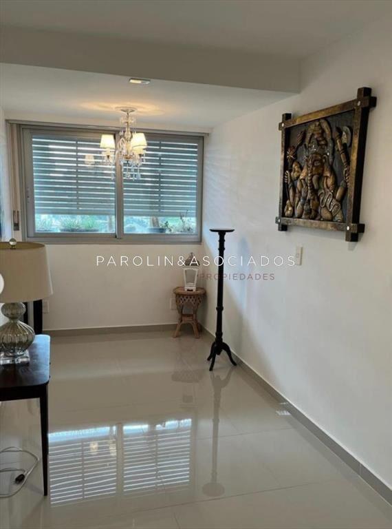 Apartamento de 3 dormitorios en venta en Torre