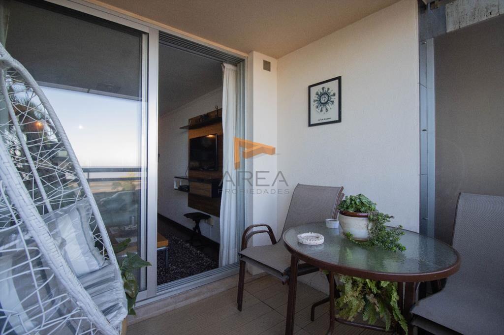 Apartamento frente a rambla Malvin 1 dormitorio con garaje