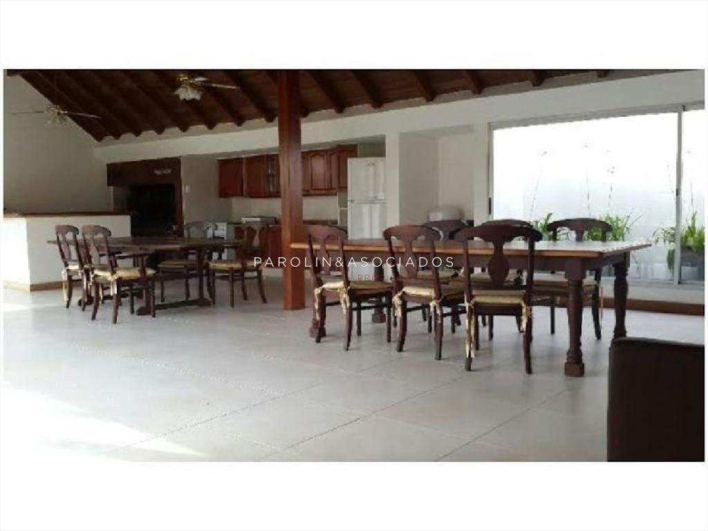 Casa en venta de 7 dormitorios en playa Mansa,