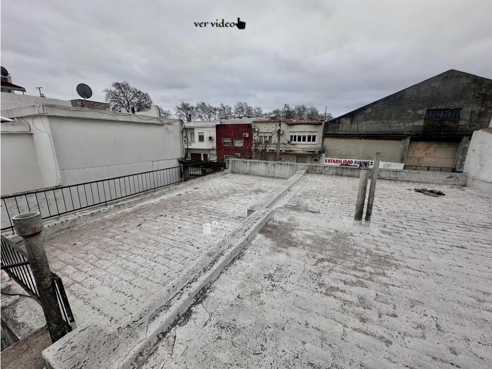 AL2351 venta casa ph 2 dorm Jacinto Vera patio