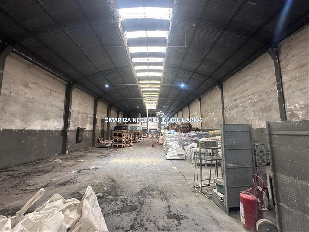Venta local industrial Sayago, galpón deposito con oficinas