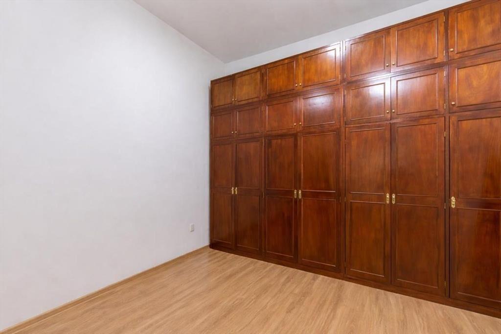 VENTA CASA 3 DORMITORIOS Y COCHERA EN BUCEO