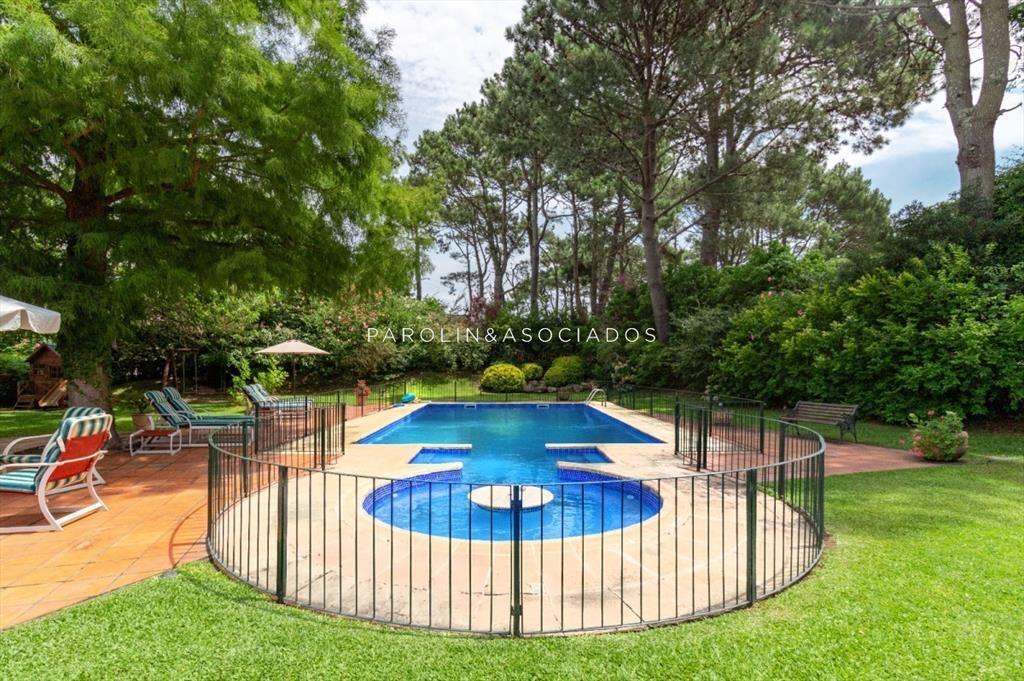 Casa en venta de 6 dormitorios en Mansa, Punta del Este.
