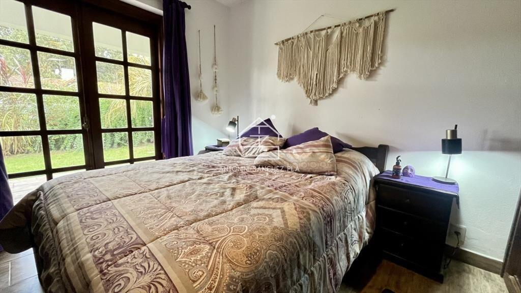 Casa Venta 5 dormitorios Pinares