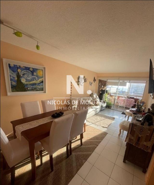 Vende apartamento de 2 dormitorios con agradable